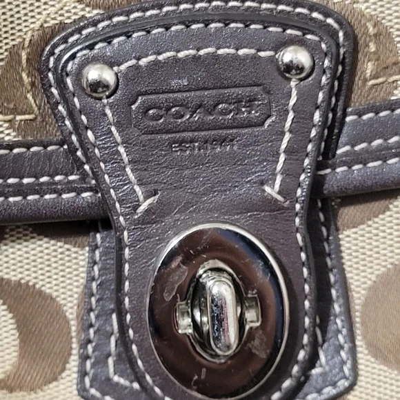 Coach Est. 1841 SOHO Turnlock Medium Brown Signature Wallet Wristlet Canvas - Picture 4 of 9